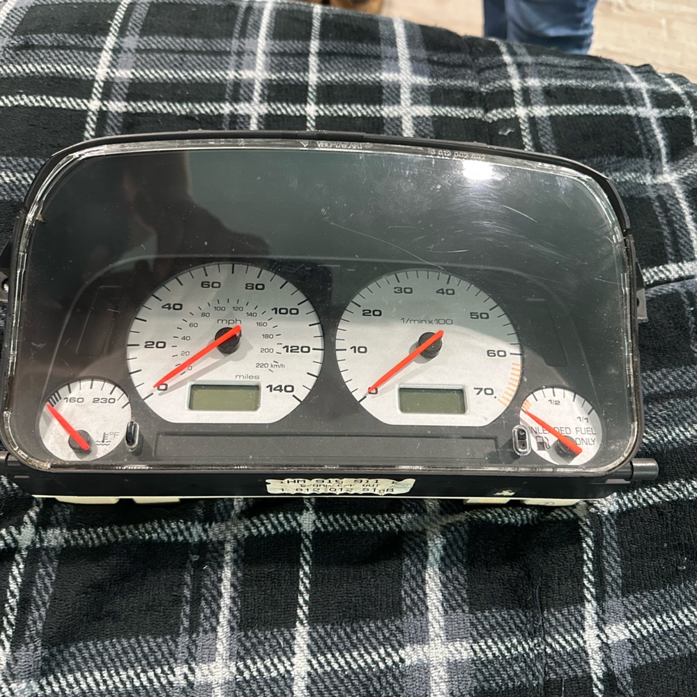 Black and White Car Speedometer Gauge